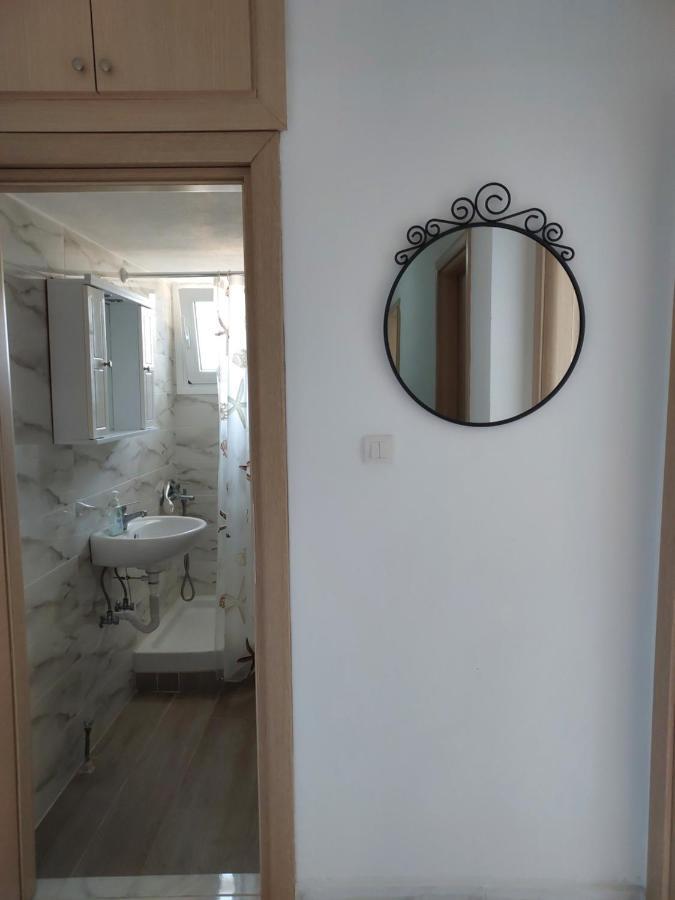 Anna'S Rooms Неа Миханиона Екстериор снимка